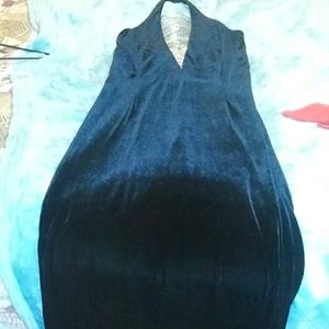 Beautiful stretchy evening gown.